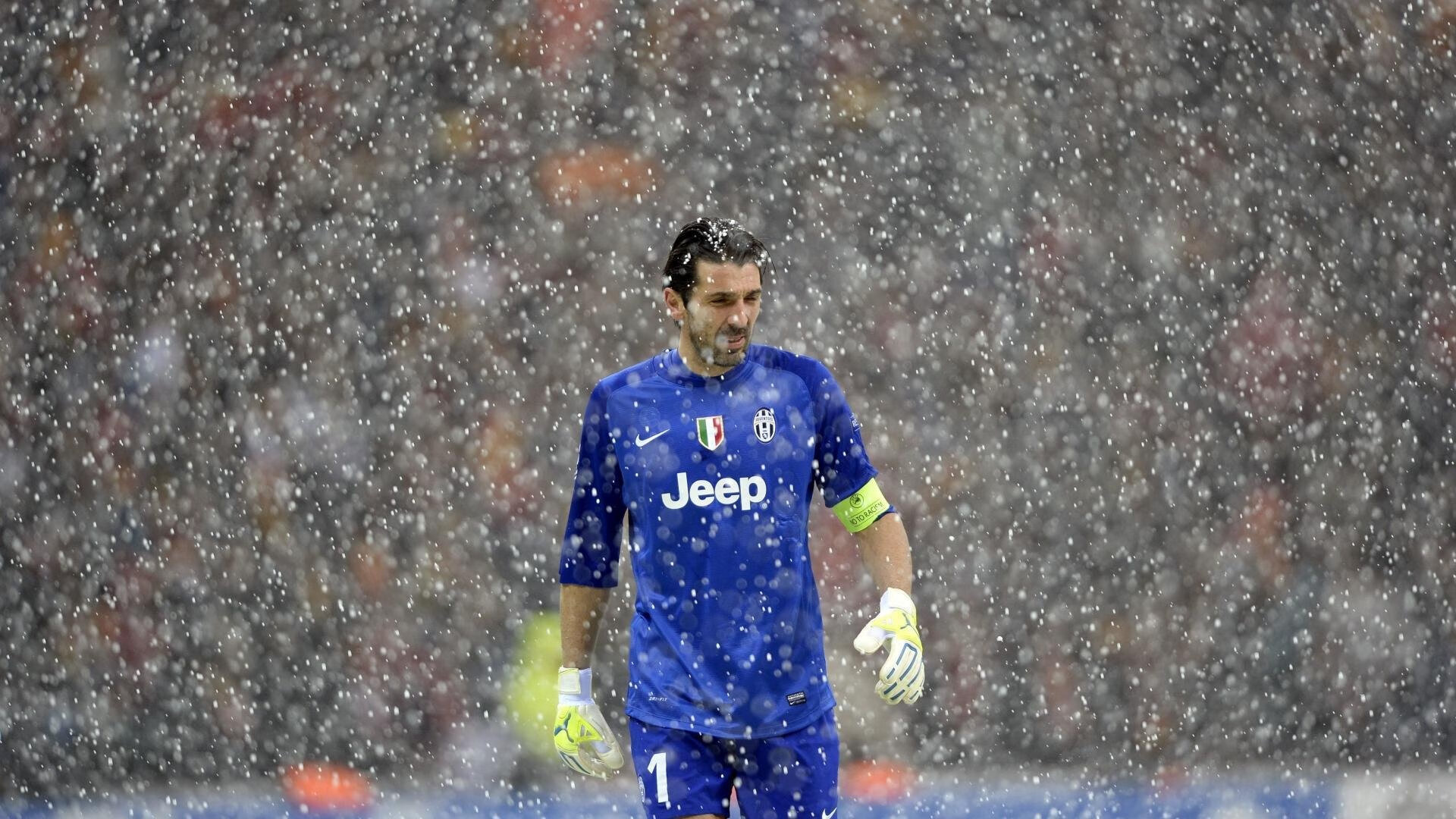 联赛转播：高清、沉浸式观看体验的提升，沉浸式看展